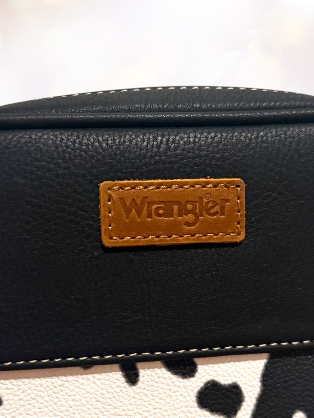Wrangler NWOT Crossbody with Cream-and-Black Cowhide Accent - Picture 3 of 10